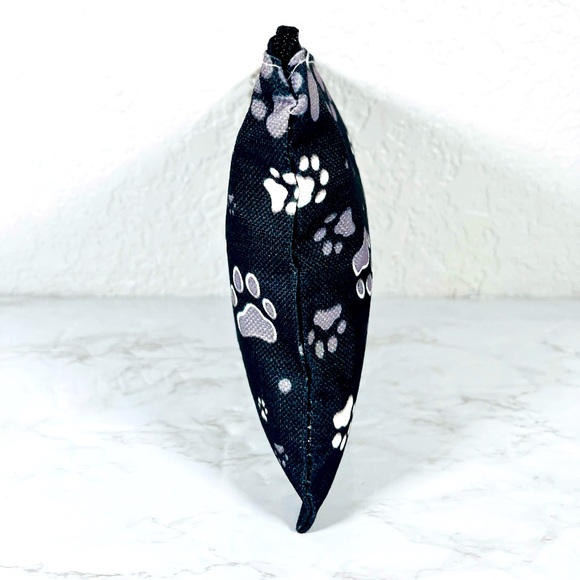 Paw Print Zipper Pouch - Picture 4 of 8